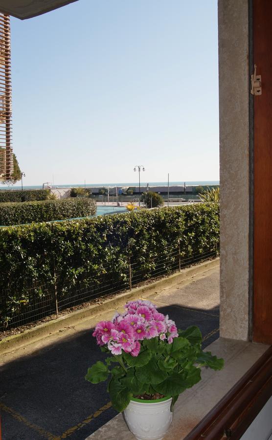 Appartamenti Diplomatic-Residence Fronte Mare-Piazza Torino-リド・ディ・イエゾロ エクステリア 写真